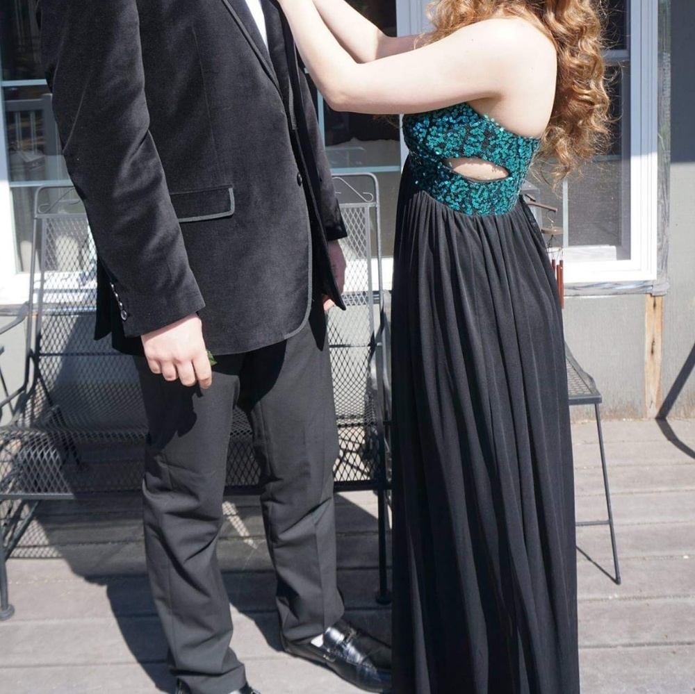 Prom Dress - Picture 2 of 2